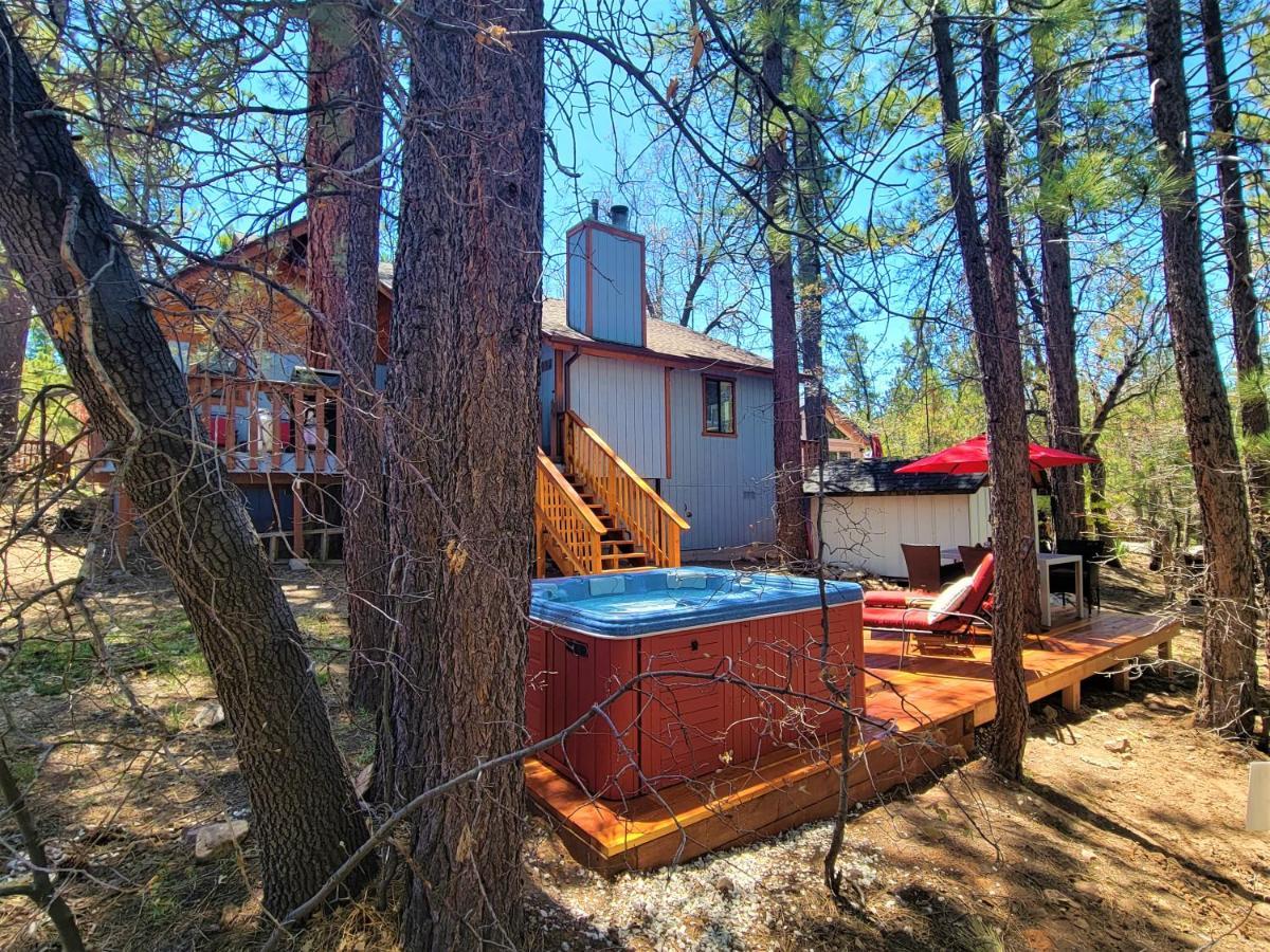 Four Seasons Getaway-Private Hot Spa With Pine Tree Views-Walk To Village And Pineknot Trailhead-Plus King Bed! 大熊湖 外观 照片